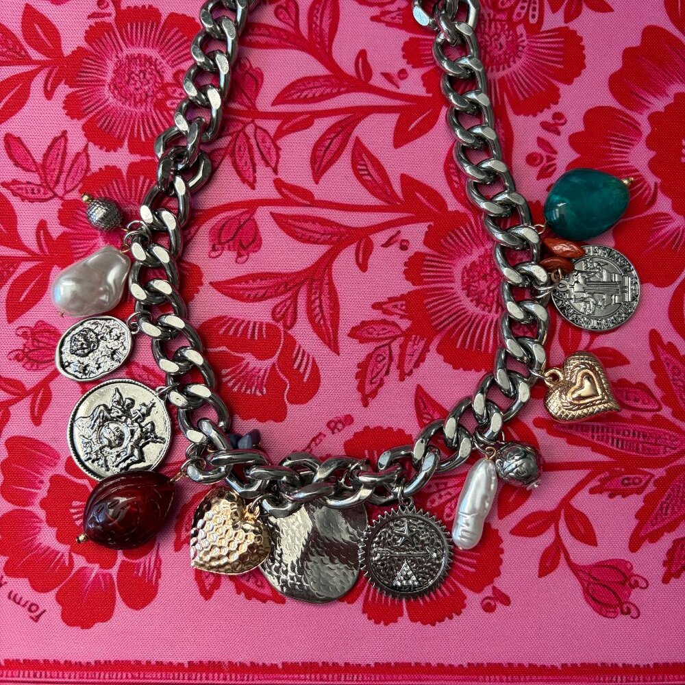 Vintage-Style Silvertone Charm Necklace ✨